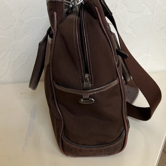 TUMI Women’s Brown Soft Multi Pocket Top Handle Crossbody Computer Bag w/ Pouch - Picture 4 of 12